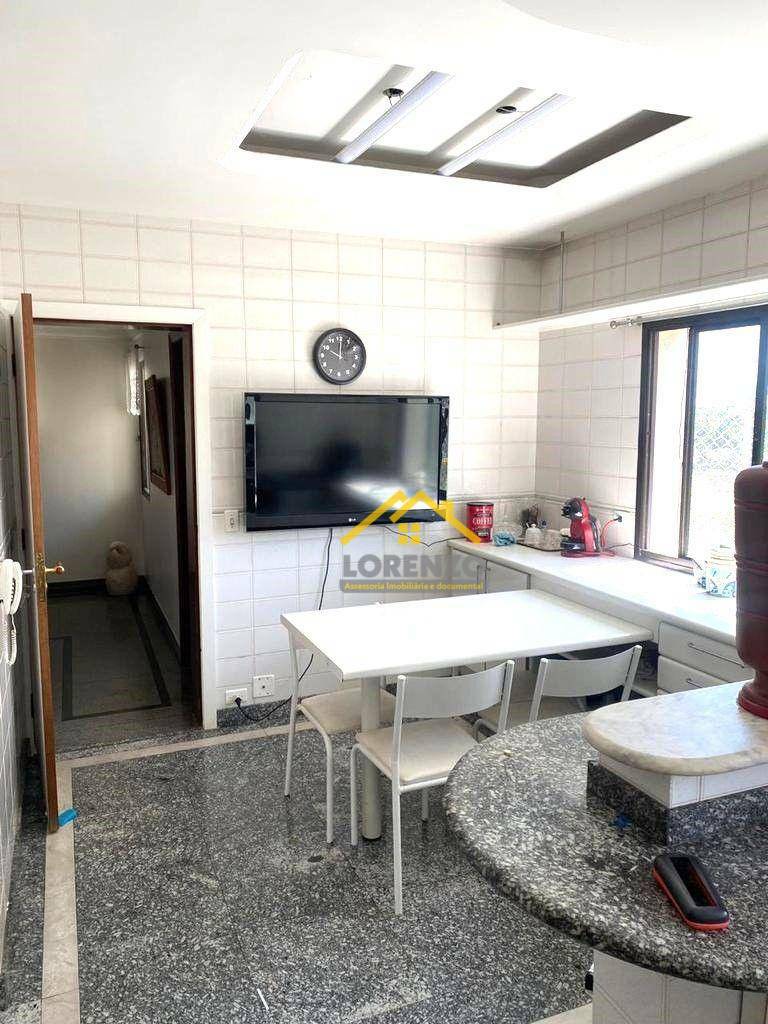 Apartamento à venda com 3 quartos, 225m² - Foto 10