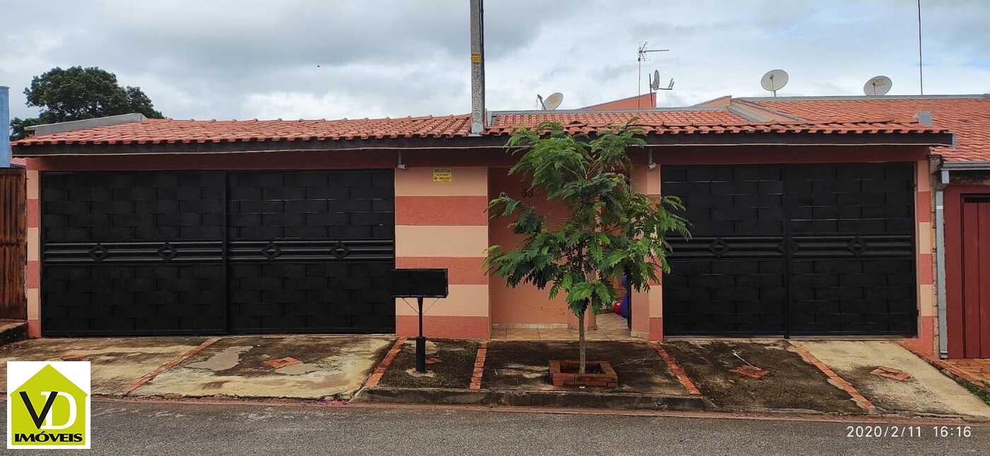 Casa à venda com 3 quartos, 197m² - Foto 1