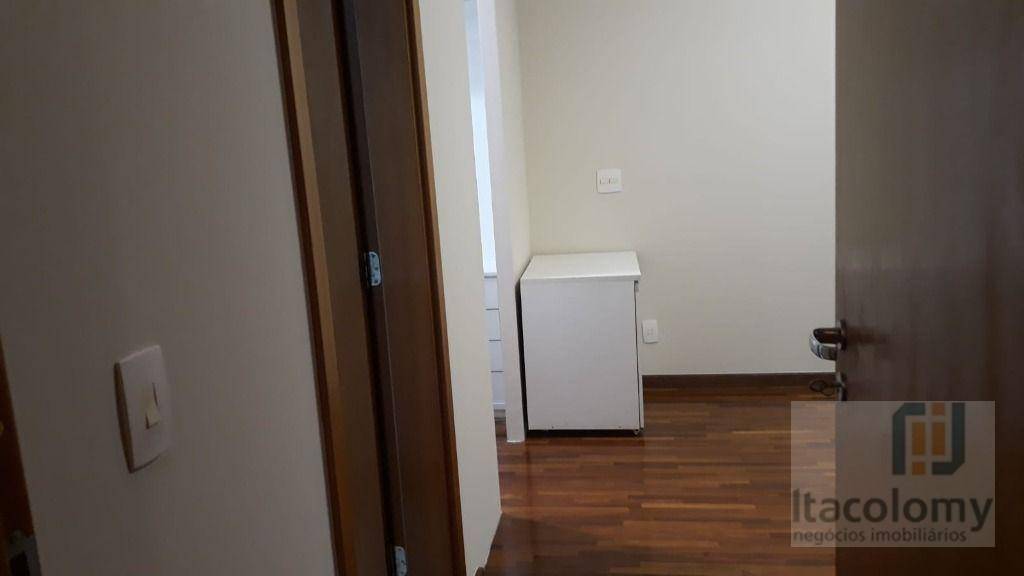 Apartamento para alugar com 2 quartos, 101m² - Foto 15
