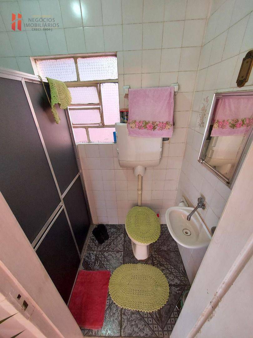 Casa à venda com 3 quartos, 200m² - Foto 45