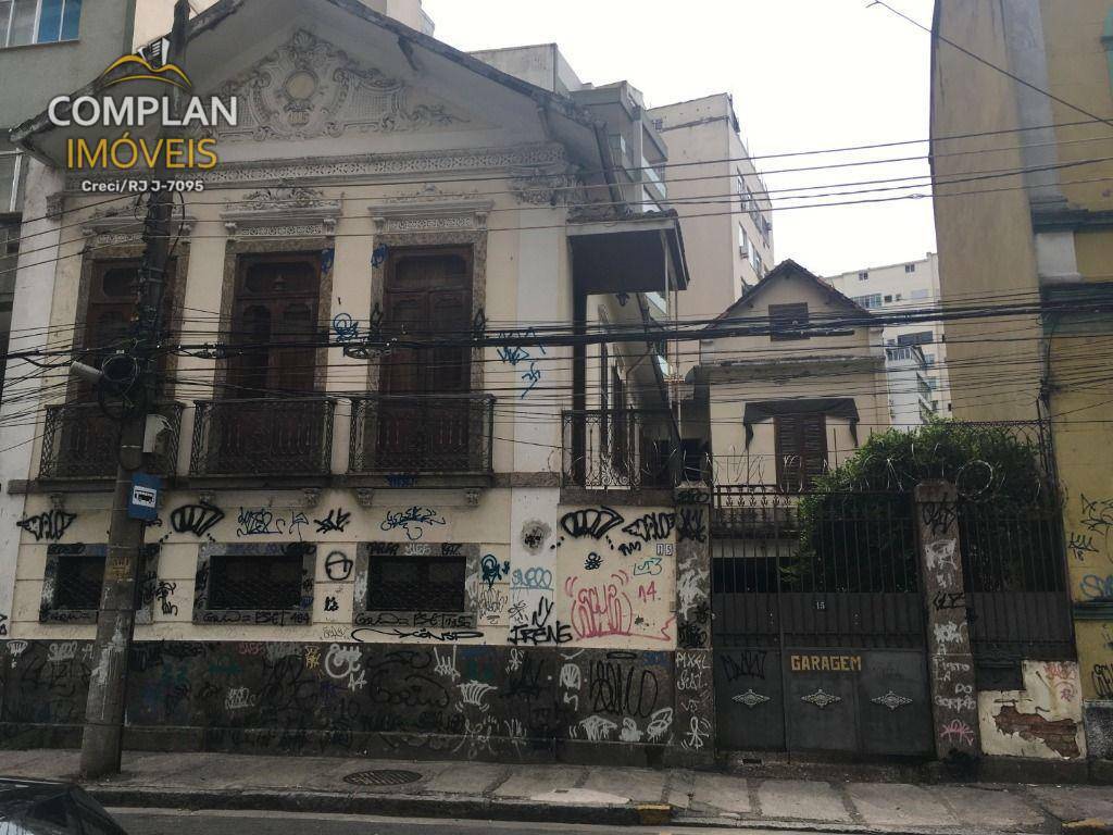 Casa à venda e aluguel com 5 quartos, 639m² - Foto 1