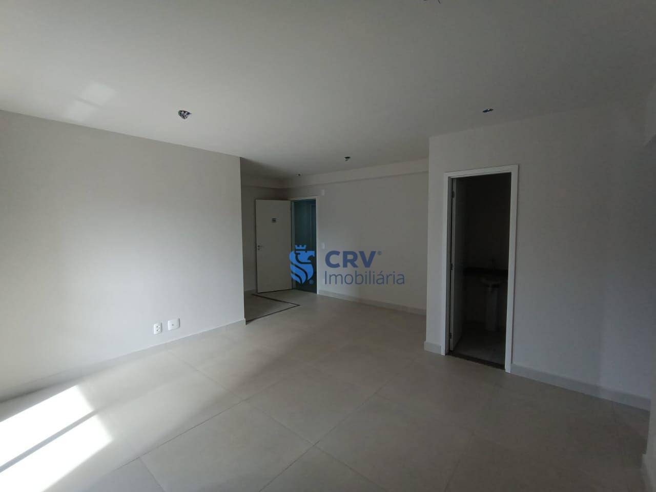 Apartamento à venda com 2 quartos, 65m² - Foto 2