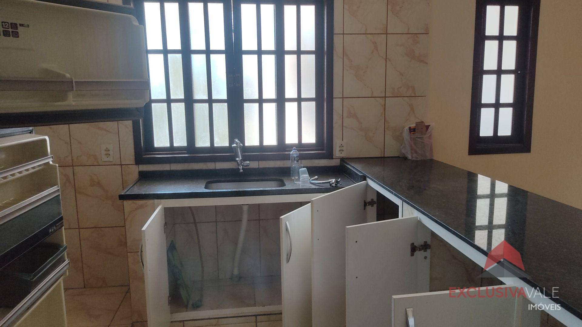 Casa à venda com 2 quartos, 90m² - Foto 8
