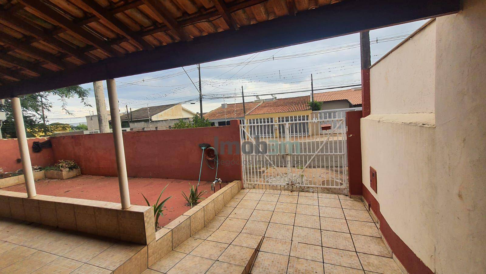 Casa à venda com 2 quartos, 79m² - Foto 3