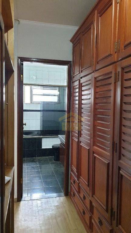 Sobrado à venda com 3 quartos, 258m² - Foto 14