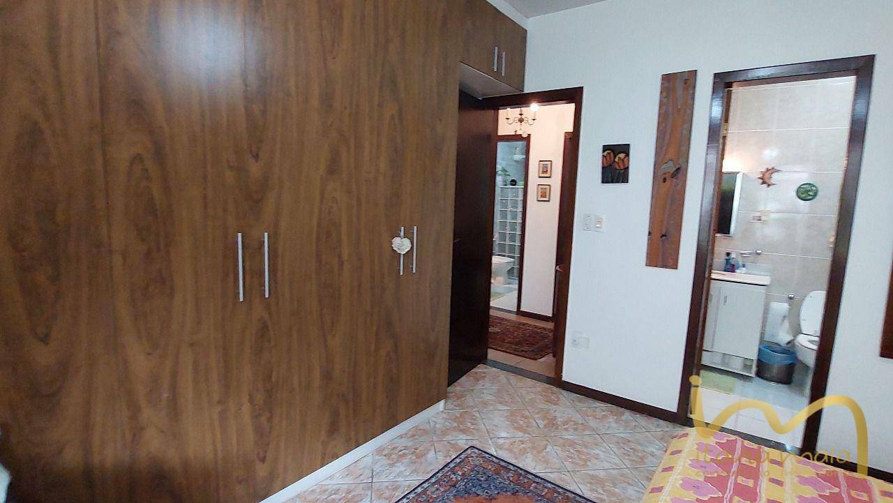 Casa à venda com 5 quartos, 260m² - Foto 16