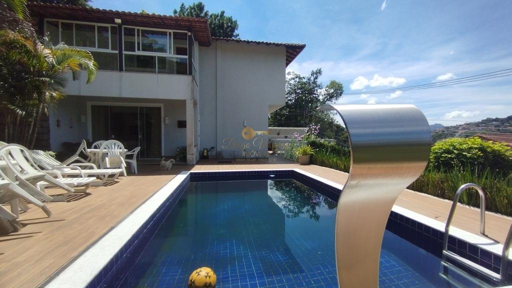 Casa à venda com 4 quartos, 900m² - Foto 2