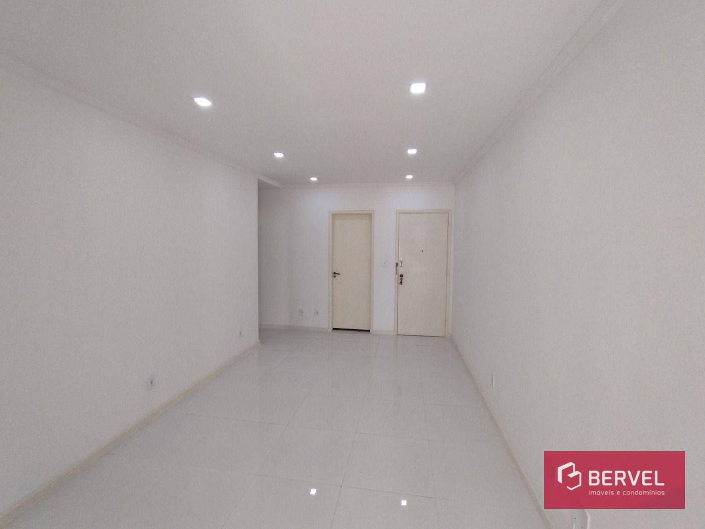 Apartamento à venda com 2 quartos, 102m² - Foto 2