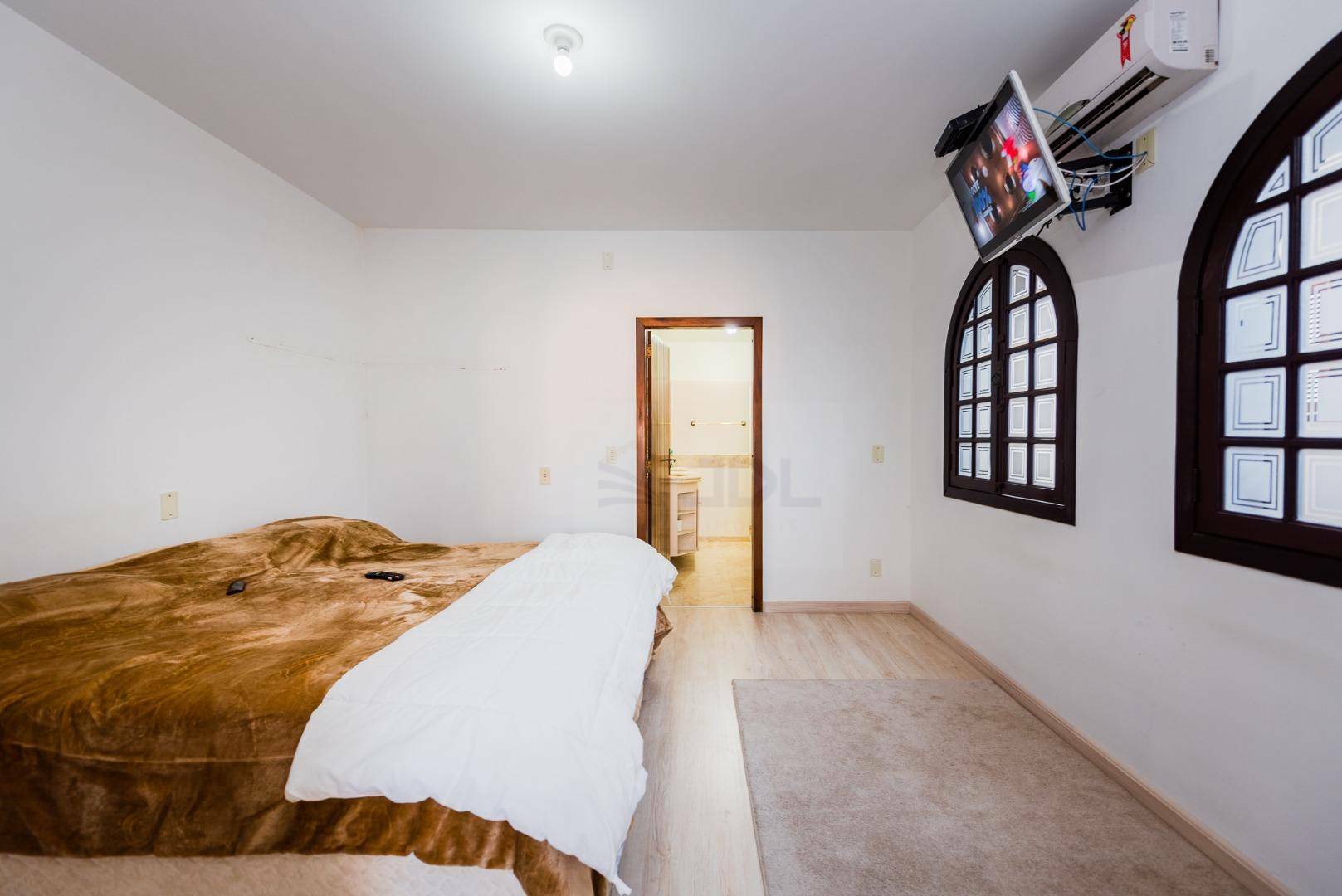 Casa de Condomínio à venda com 4 quartos, 509m² - Foto 11