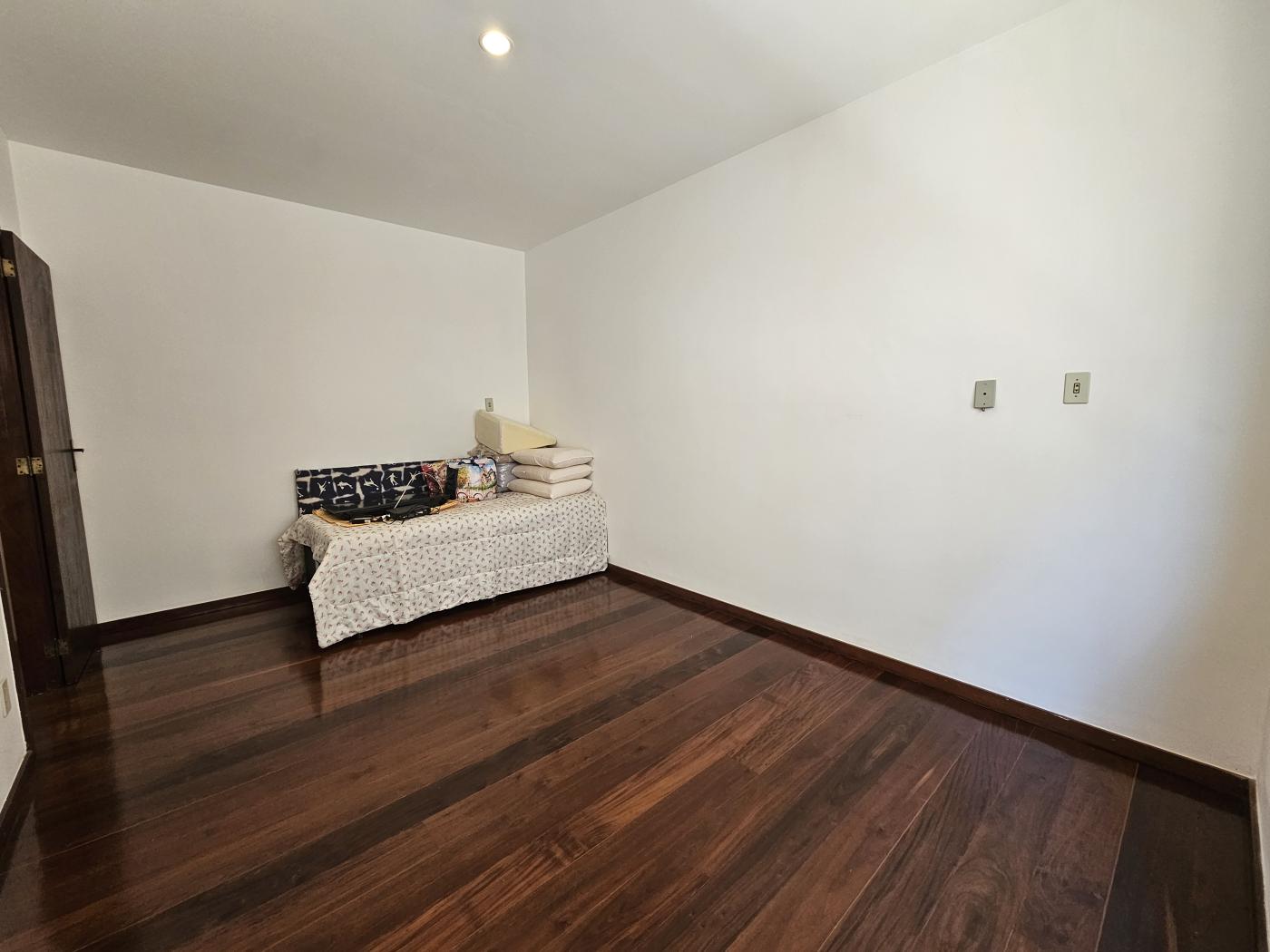 Apartamento à venda com 1 quarto, 40m² - Foto 7