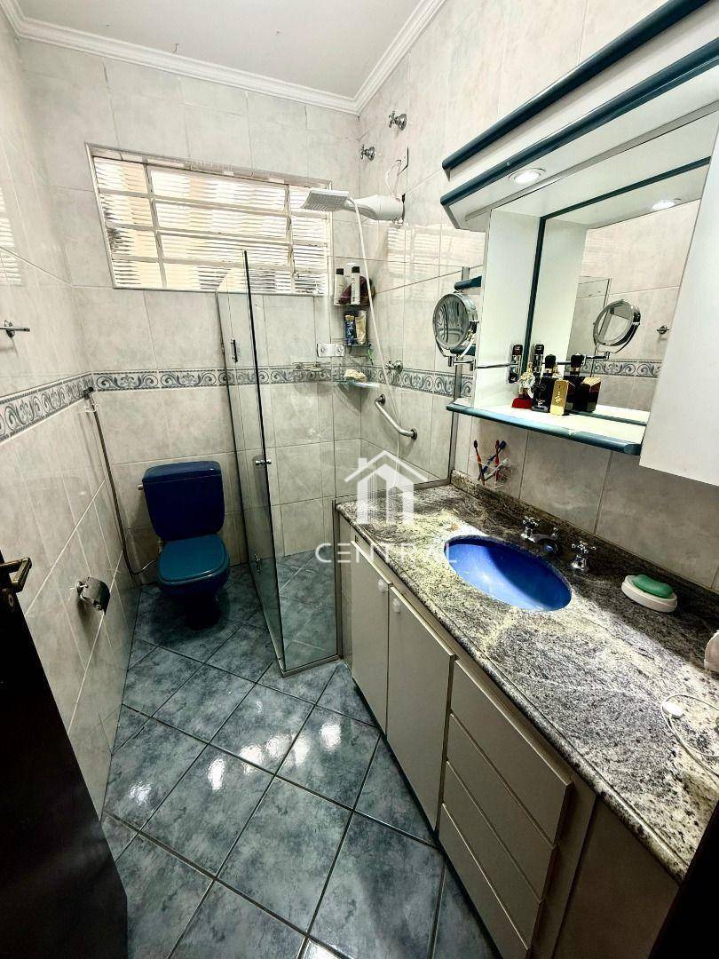 Casa à venda com 3 quartos, 219m² - Foto 18
