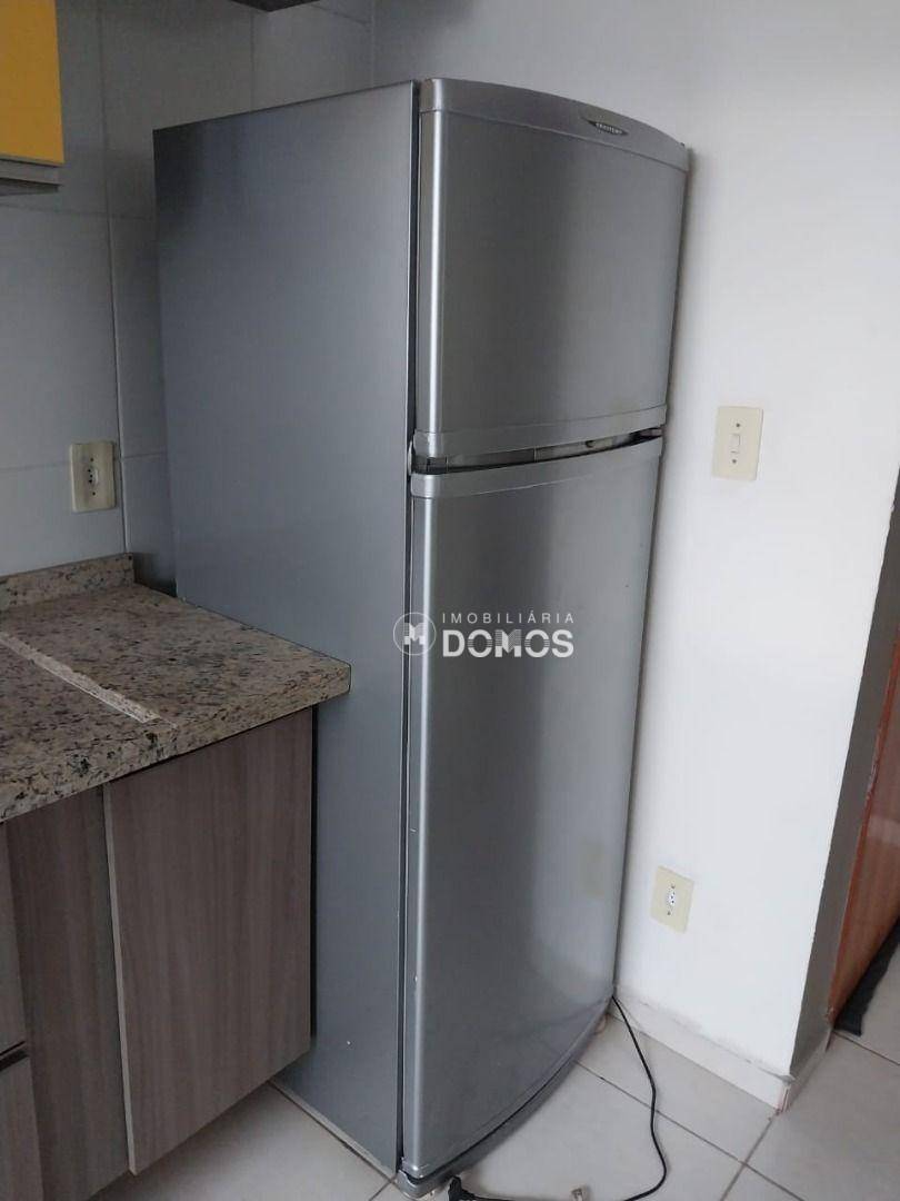 Apartamento para alugar com 2 quartos, 56m² - Foto 12