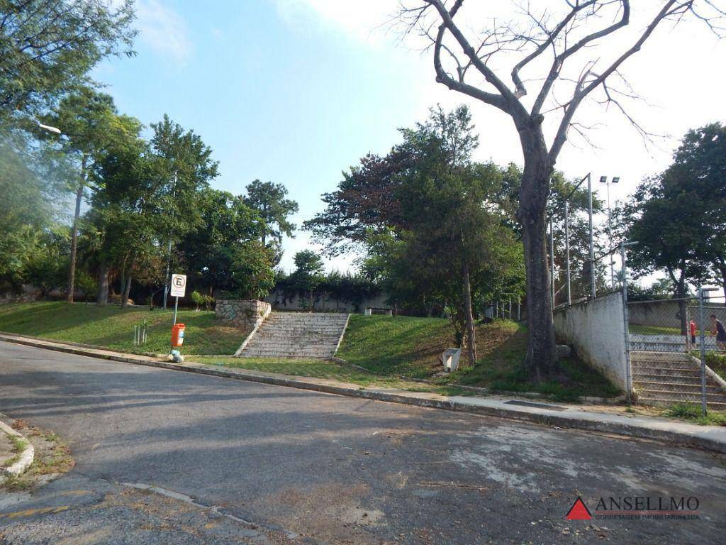 Sobrado à venda e aluguel com 3 quartos, 209m² - Foto 33
