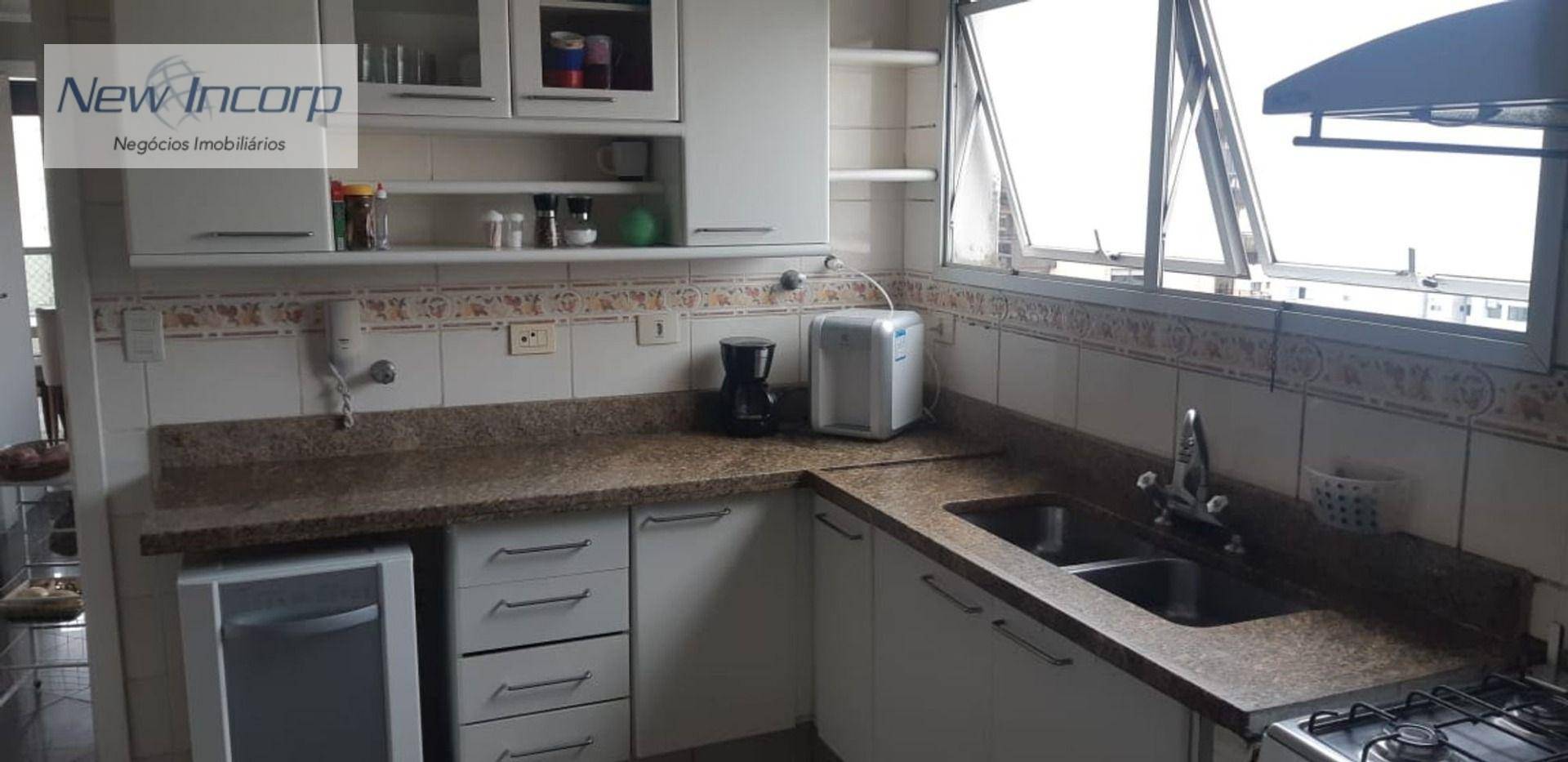 Apartamento à venda com 4 quartos, 240m² - Foto 9