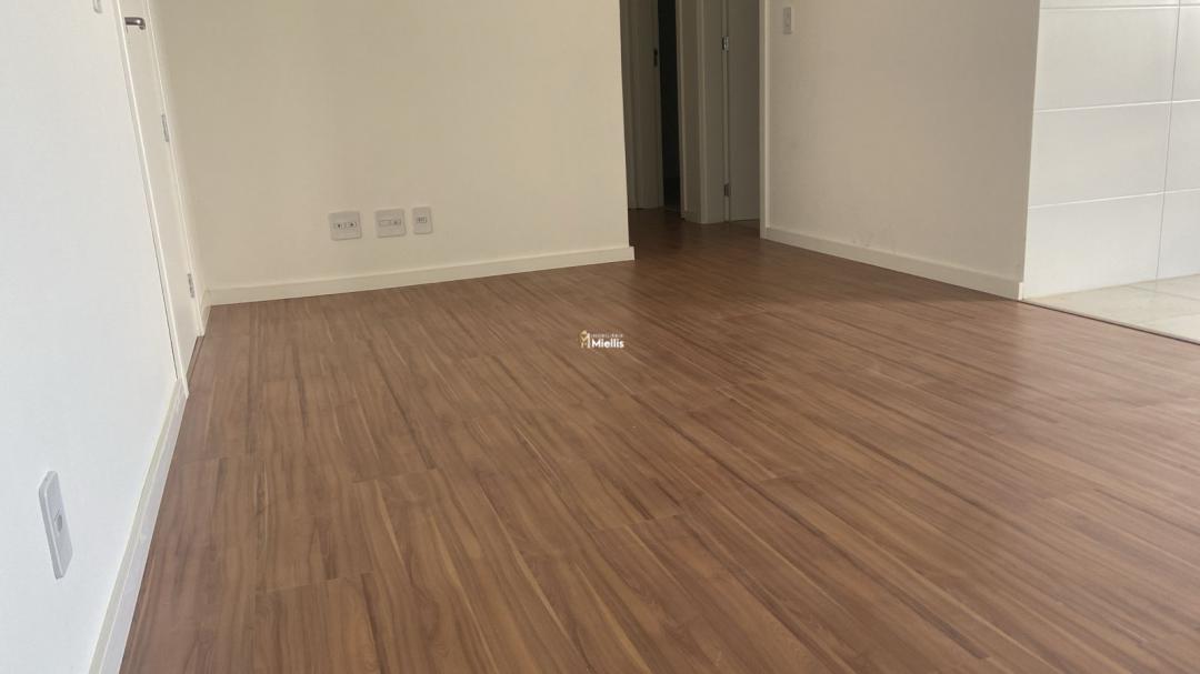 Apartamento à venda com 2 quartos, 60m² - Foto 3