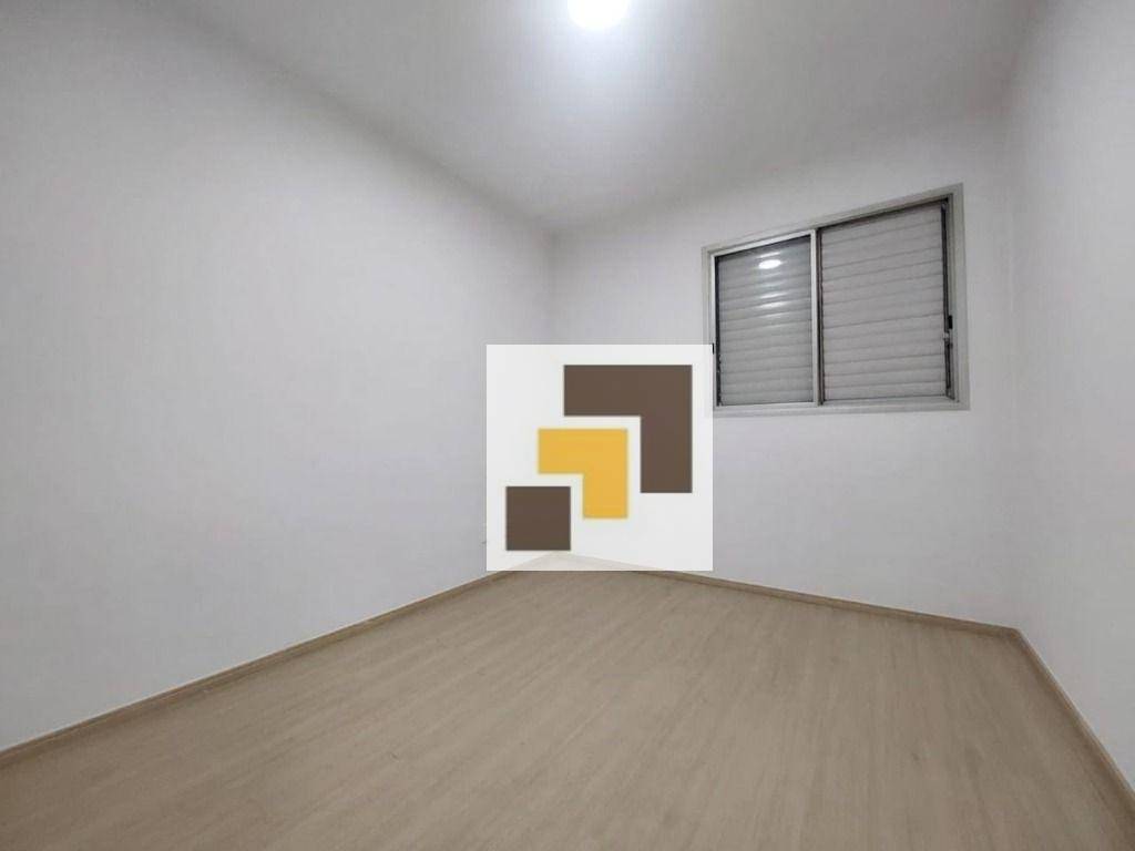 Apartamento para alugar com 3 quartos, 80m² - Foto 12