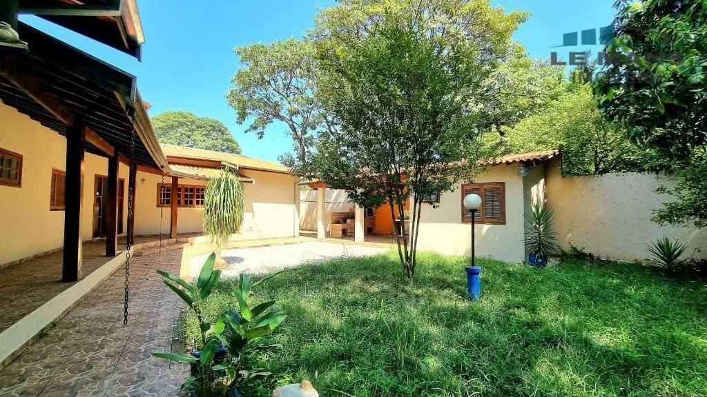 Casa à venda com 3 quartos, 220m² - Foto 5