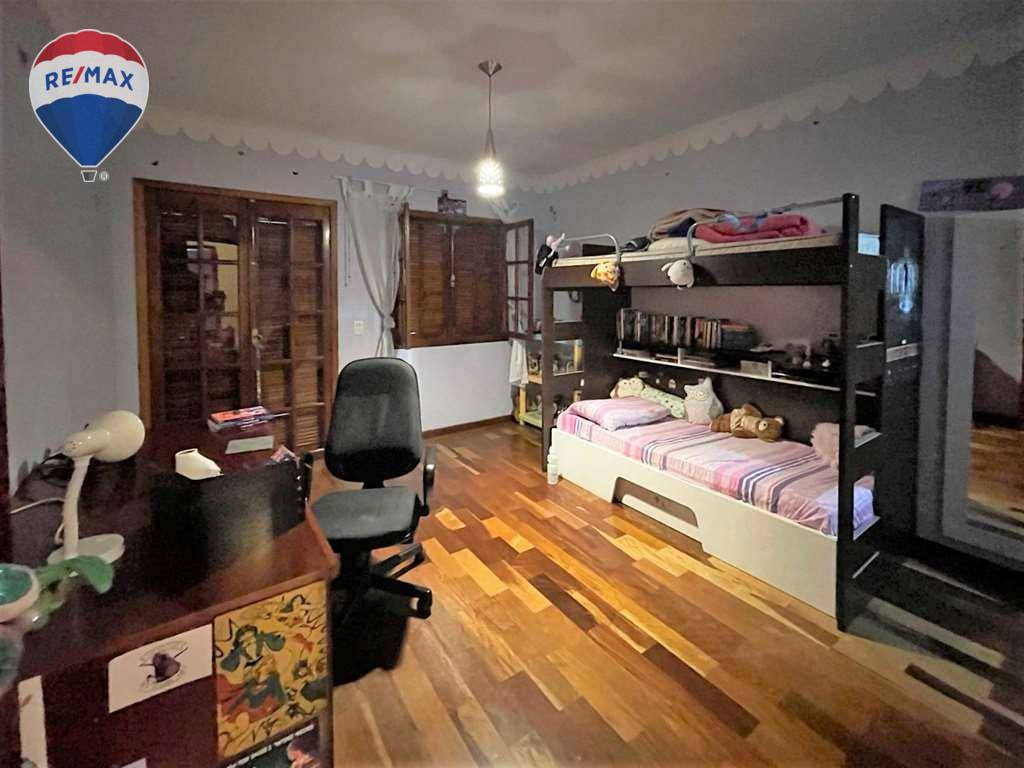 Casa para alugar com 5 quartos, 471m² - Foto 37