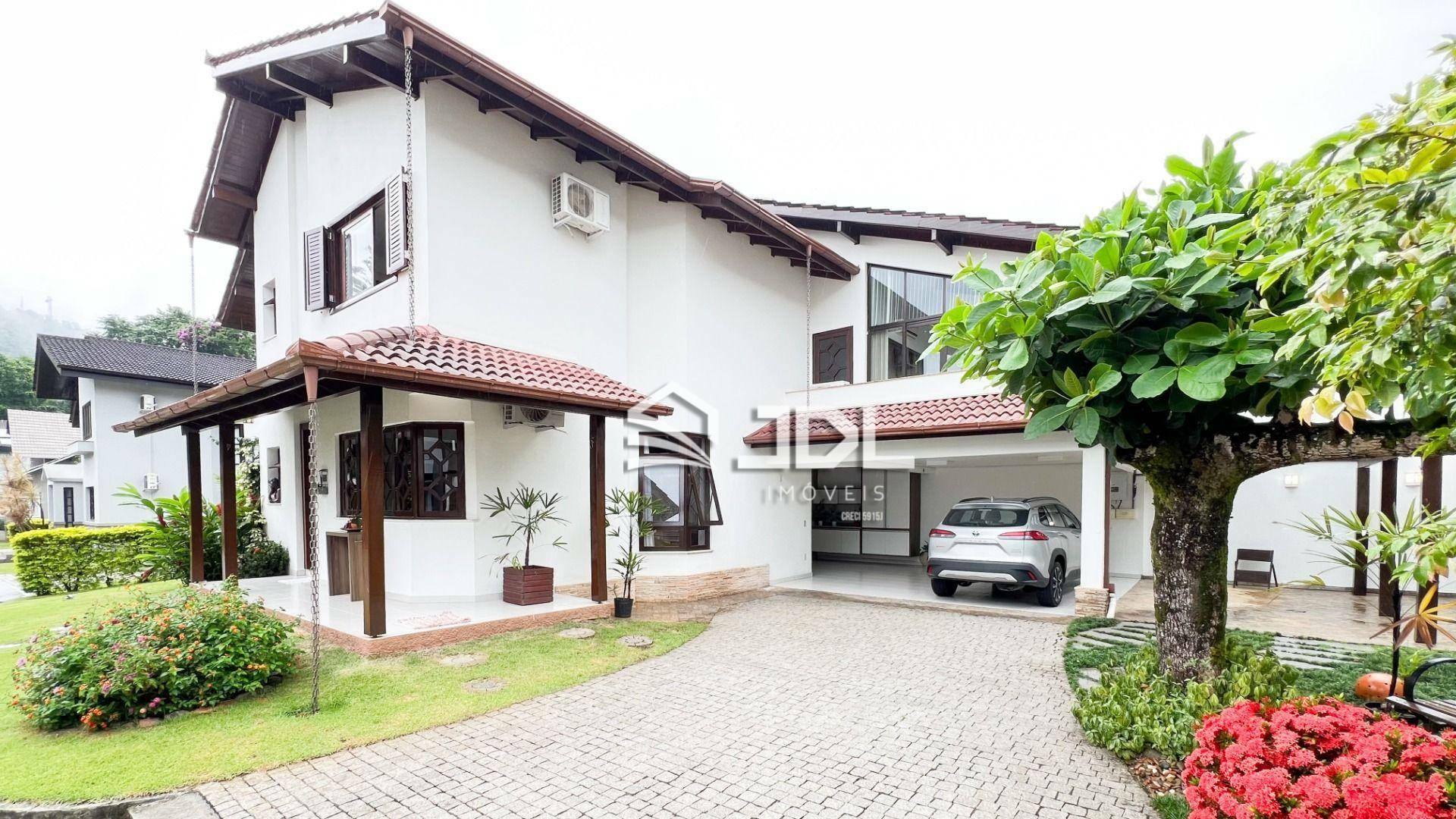 Casa de Condomínio à venda com 3 quartos, 234m² - Foto 1