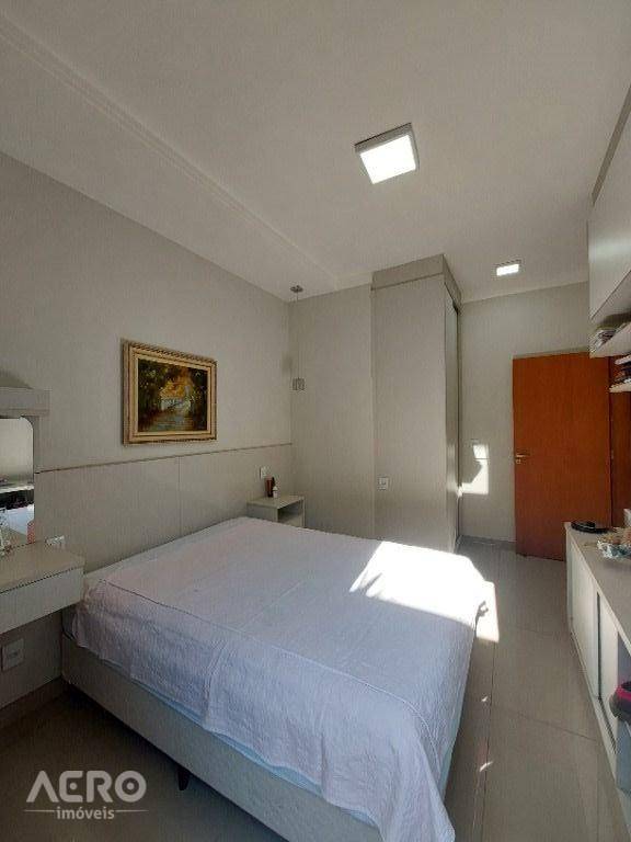 Casa de Condomínio à venda com 3 quartos, 210m² - Foto 18