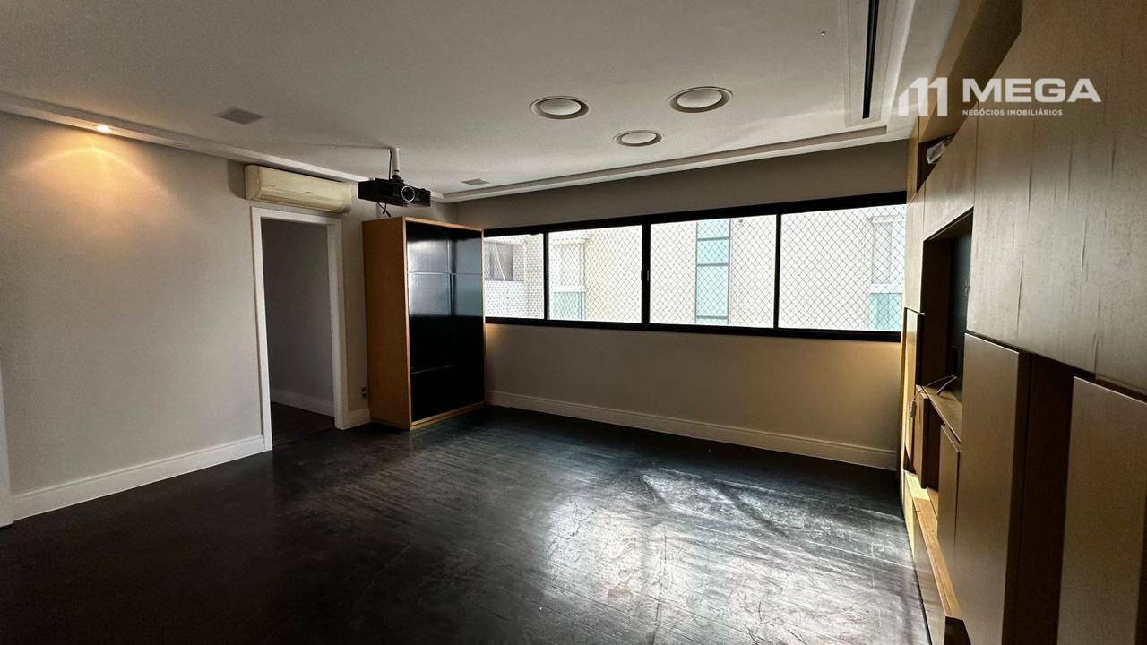 Apartamento à venda com 4 quartos, 270m² - Foto 8