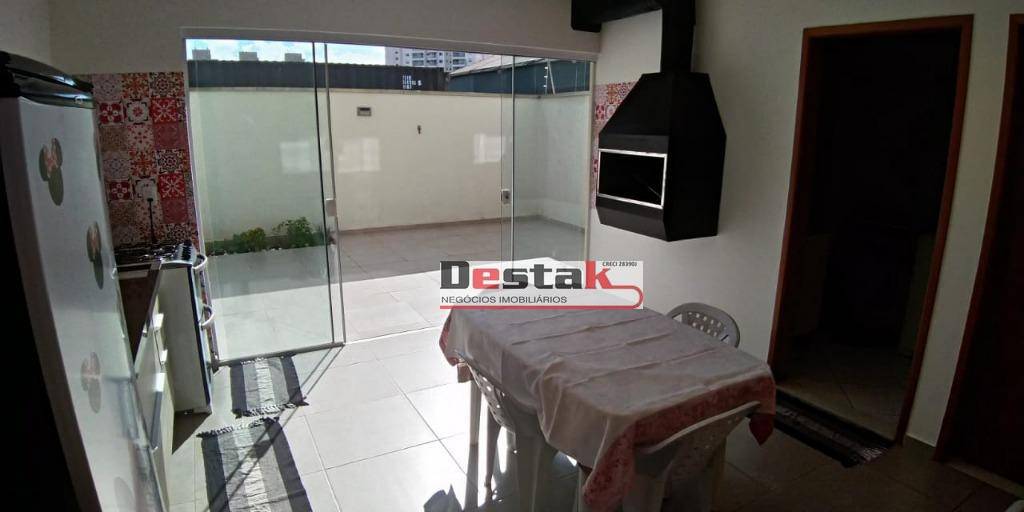 Sobrado à venda com 3 quartos, 218m² - Foto 12