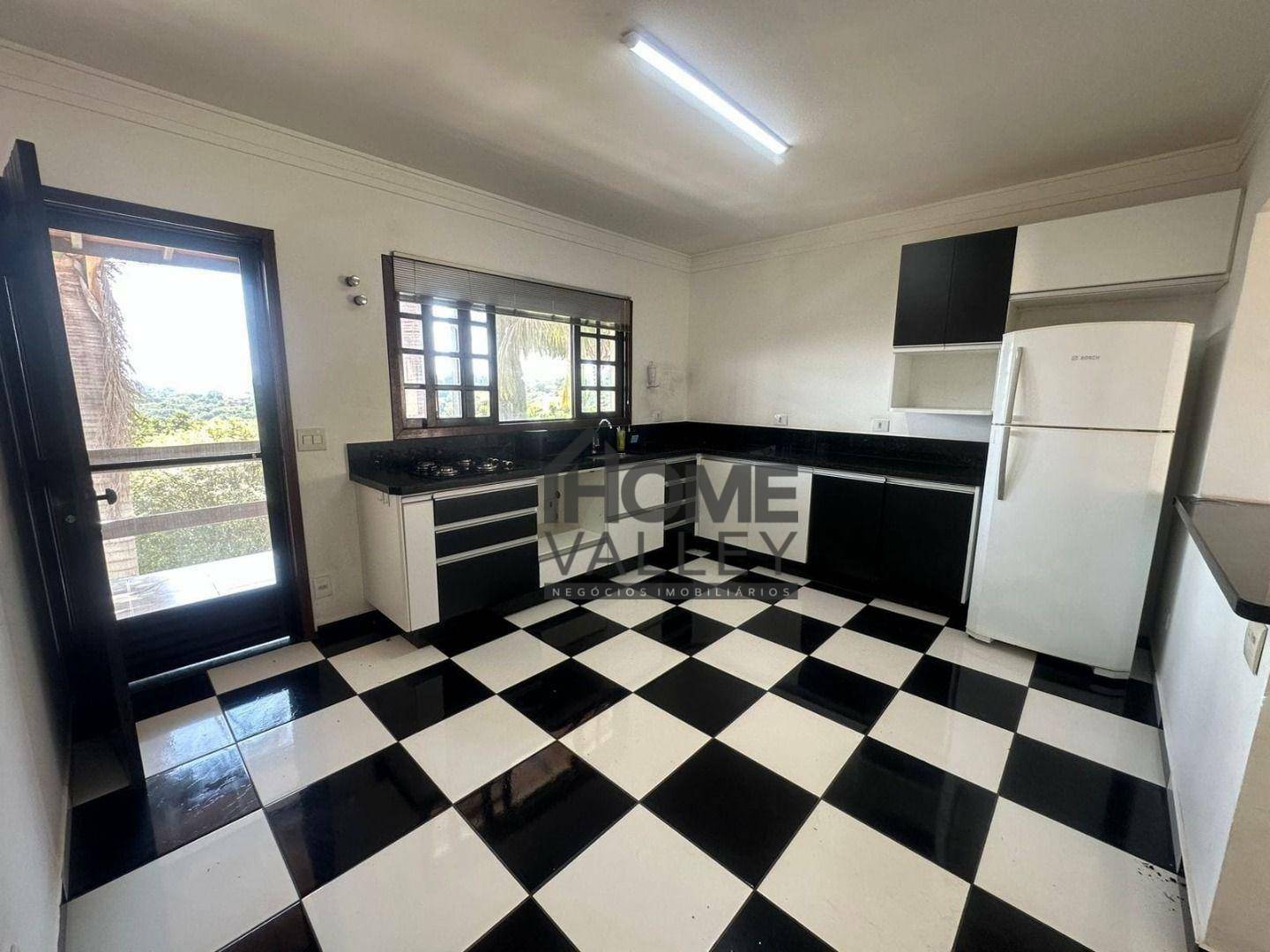 Casa de Condomínio à venda com 3 quartos, 350m² - Foto 6