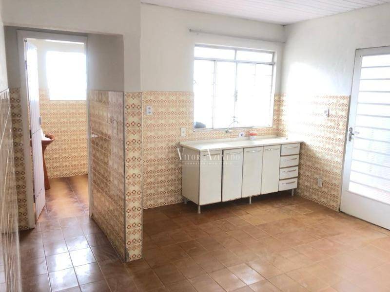 Casa à venda com 2 quartos, 70m² - Foto 1