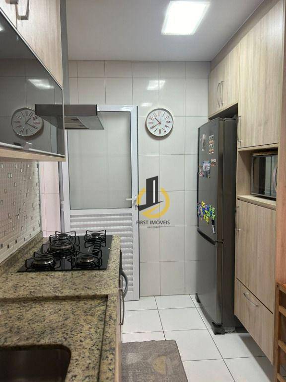 Apartamento à venda com 3 quartos, 96m² - Foto 6