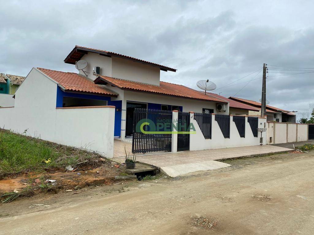 Casa à venda com 3 quartos, 100m² - Foto 1