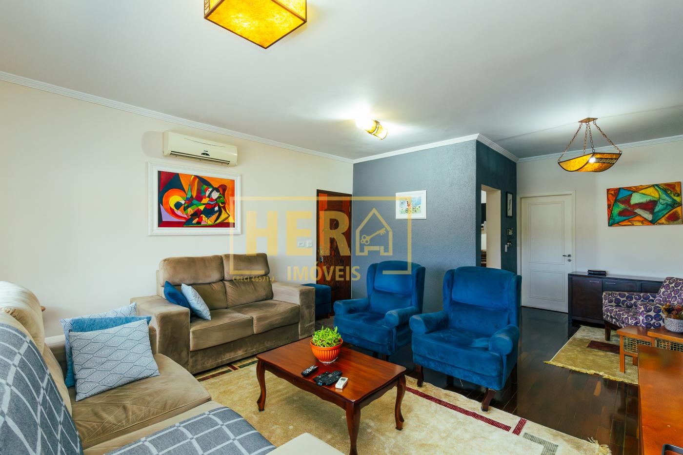Casa à venda com 3 quartos, 227m² - Foto 4
