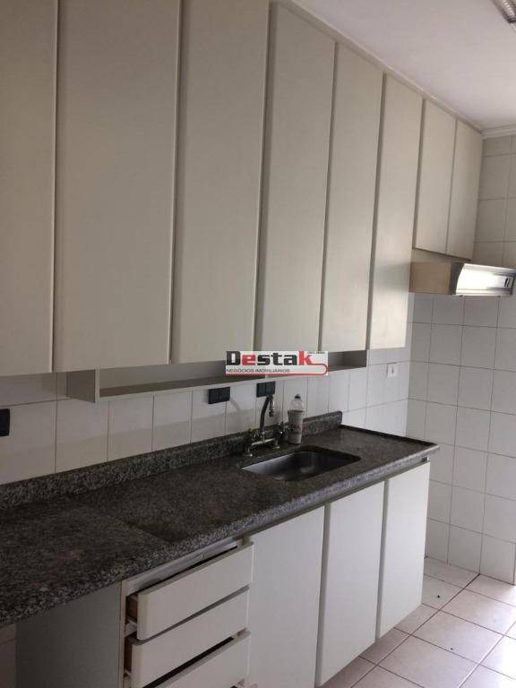 Apartamento à venda com 2 quartos, 72m² - Foto 16