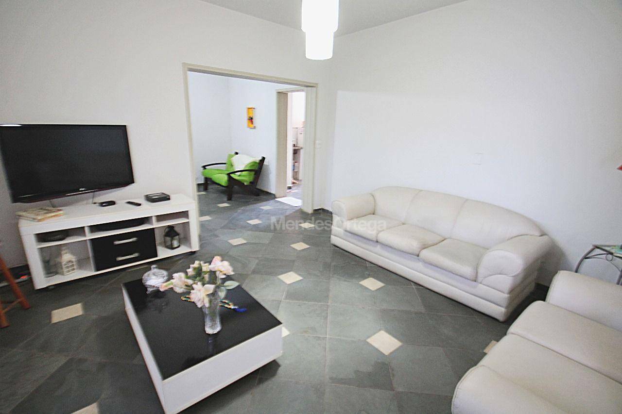 Casa à venda com 3 quartos, 193m² - Foto 2