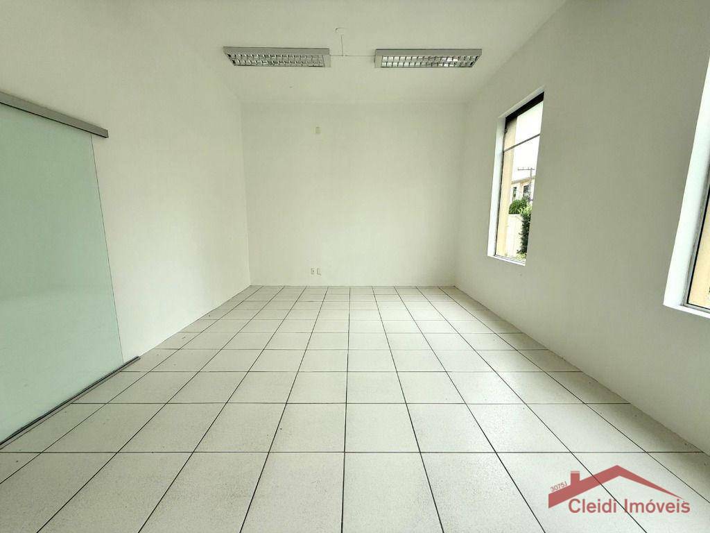 Casa para alugar, 300m² - Foto 10