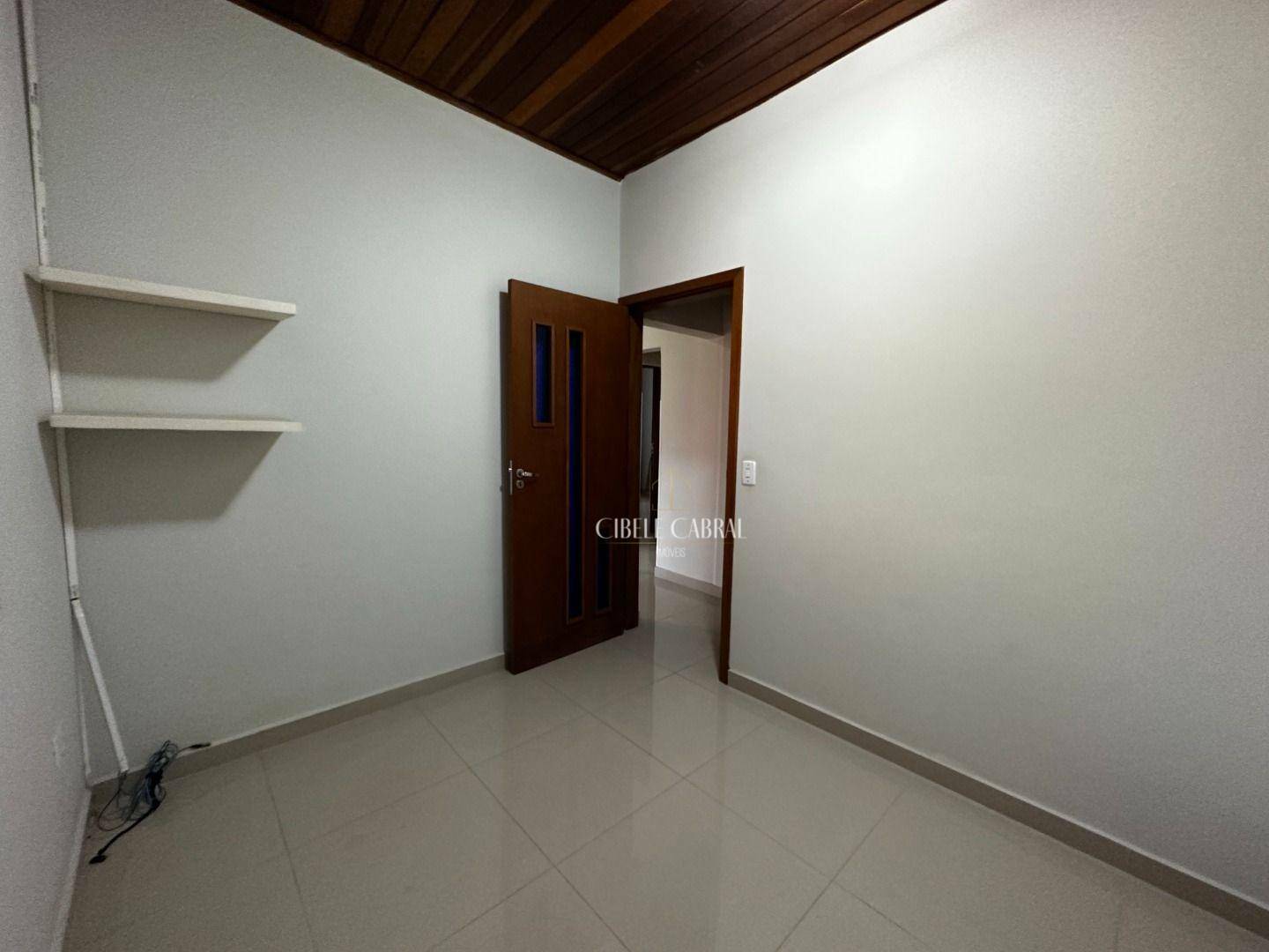 Chácara à venda e aluguel com 3 quartos, 250m² - Foto 17