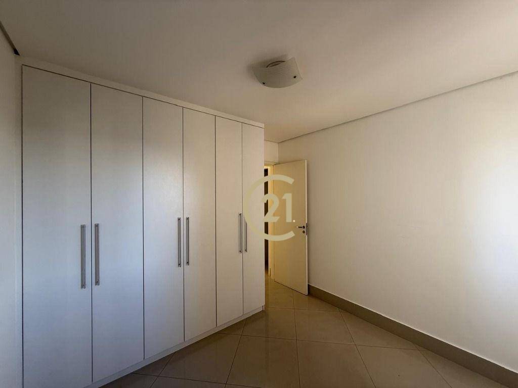 Apartamento para alugar com 3 quartos, 81m² - Foto 14
