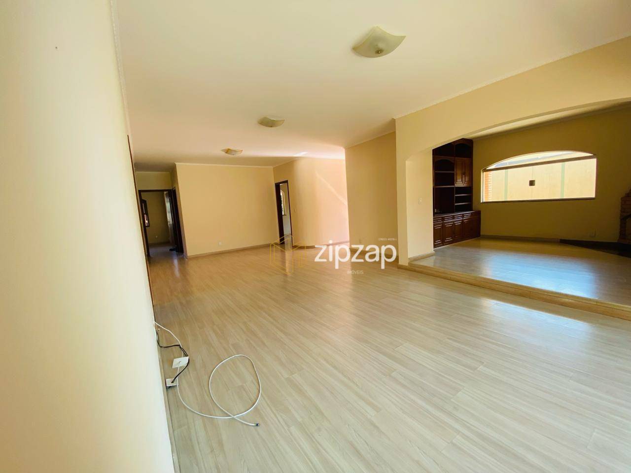 Casa à venda e aluguel com 3 quartos, 450m² - Foto 10