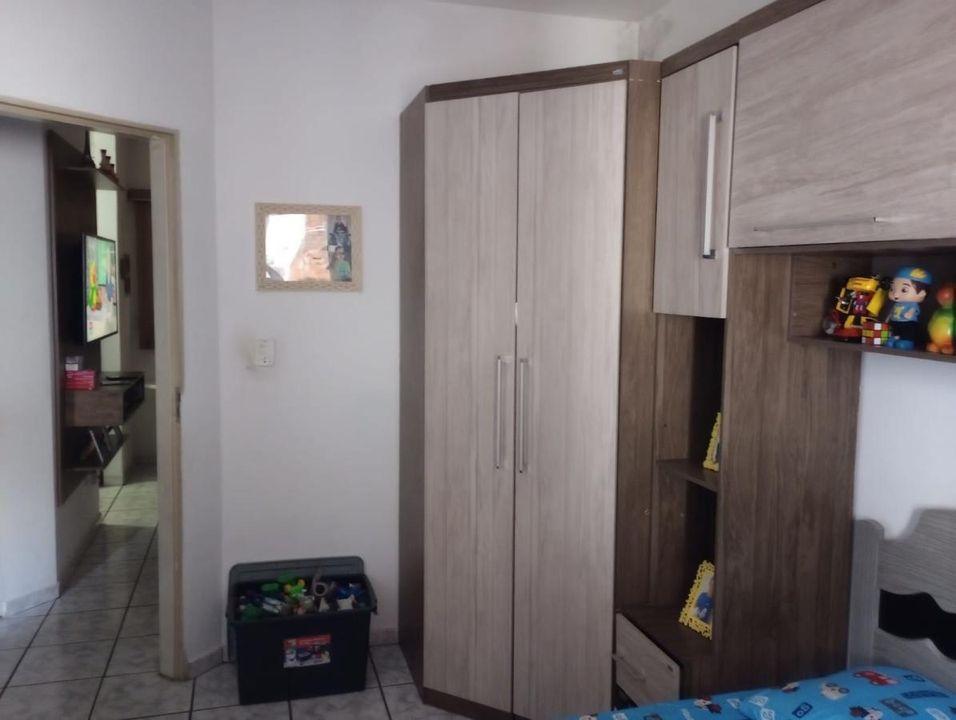 Casa à venda com 2 quartos, 150m² - Foto 3