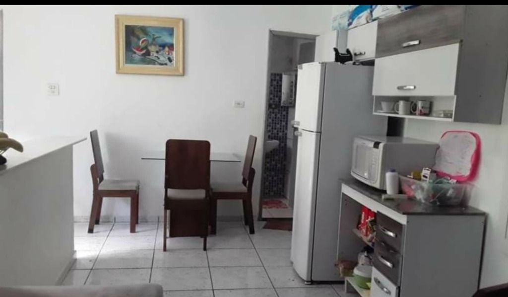 Casa à venda com 2 quartos, 90m² - Foto 2