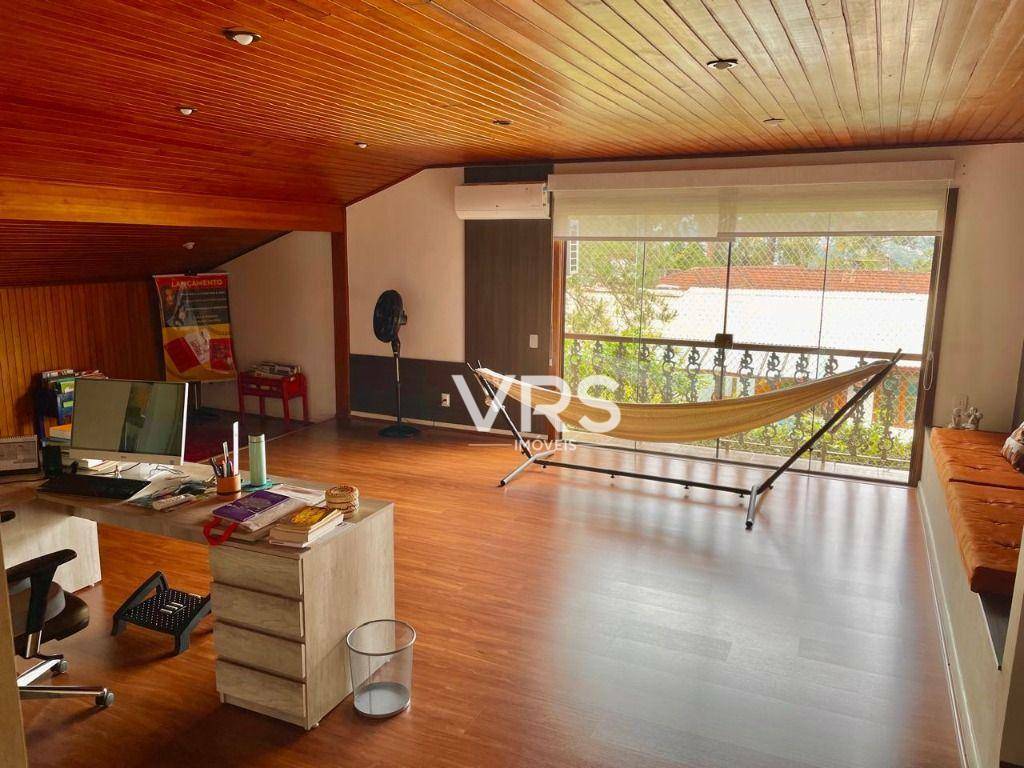 Casa à venda com 5 quartos, 239m² - Foto 5