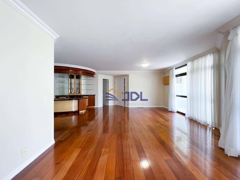 Apartamento à venda com 4 quartos, 321m² - Foto 9