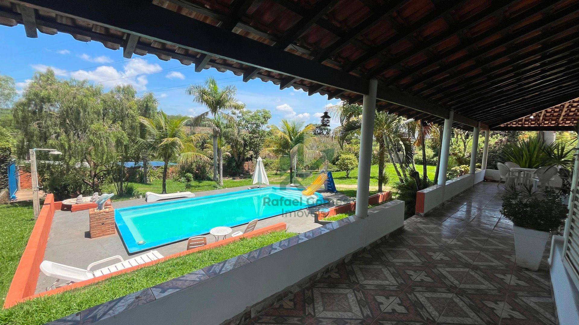 Chácara, 3 quartos, 2542 m² - Foto 1