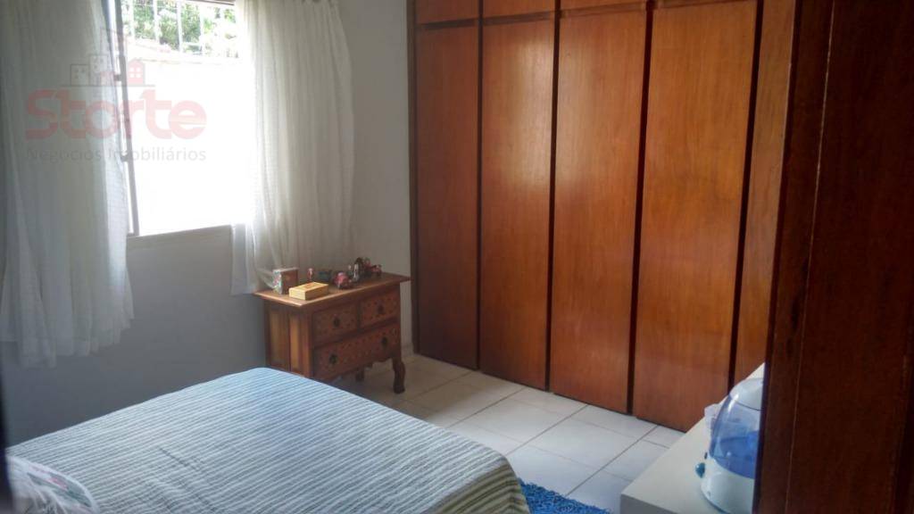 Casa à venda com 3 quartos, 220m² - Foto 6