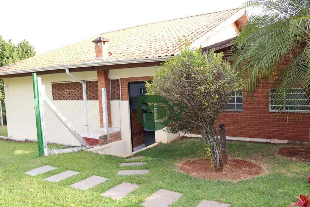 Sítio à venda com 3 quartos, 900m² - Foto 1