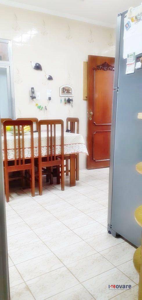 Apartamento à venda com 3 quartos, 45m² - Foto 2