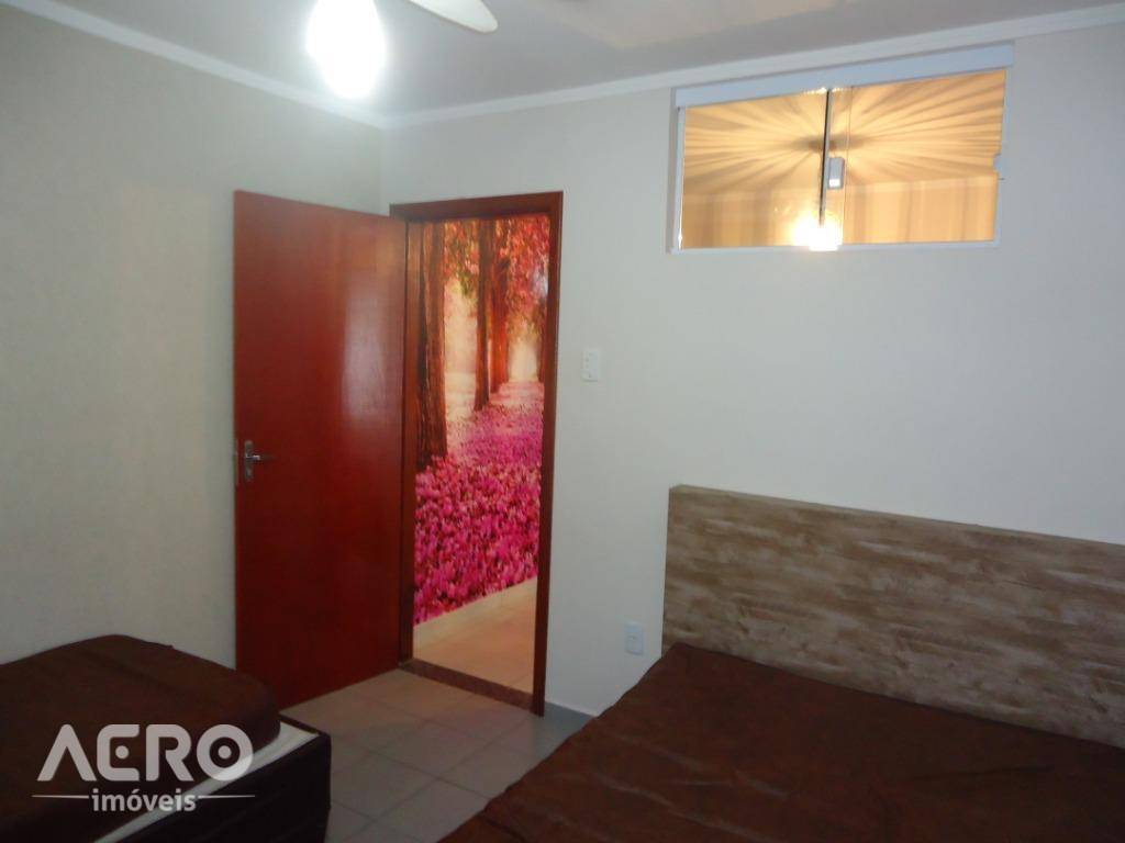 Casa à venda com 3 quartos, 200m² - Foto 21