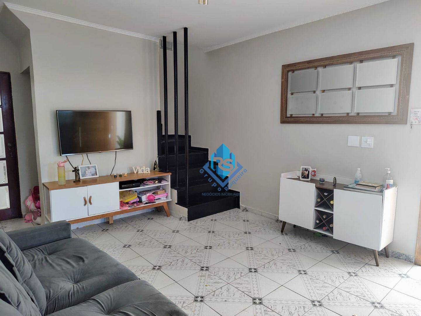 Sobrado à venda com 4 quartos, 222m² - Foto 2