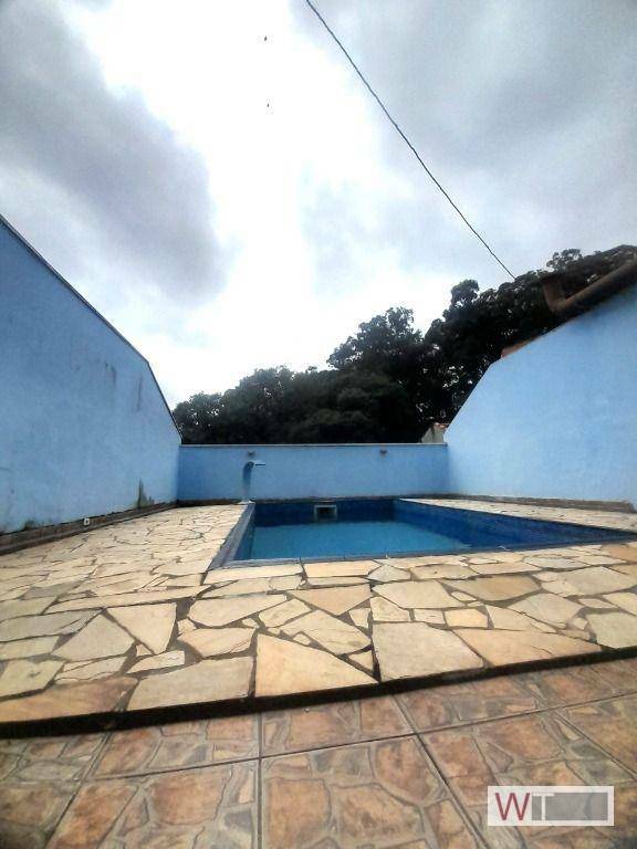Casa à venda com 3 quartos, 100m² - Foto 3
