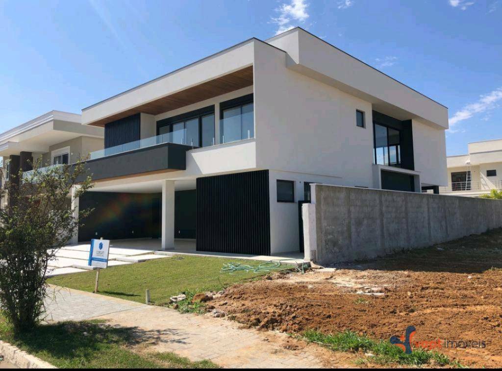 Sobrado à venda com 4 quartos, 387m² - Foto 2