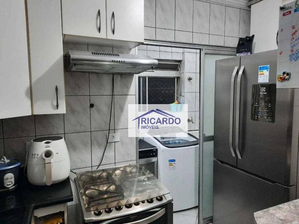 Apartamento à venda com 3 quartos, 67m² - Foto 3